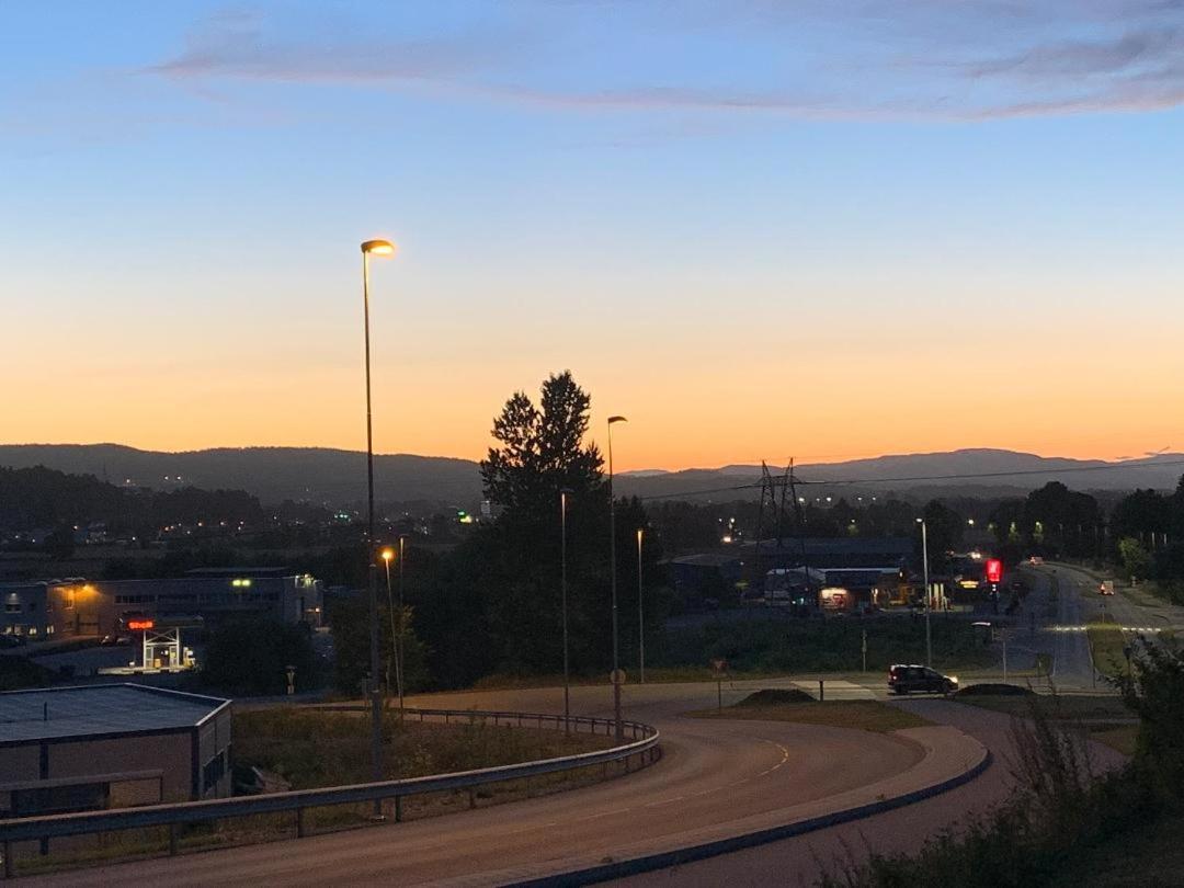 Trivelig Leilighet Gratis Parkering Pa Stedet! Daire Porsgrunn Dış mekan fotoğraf